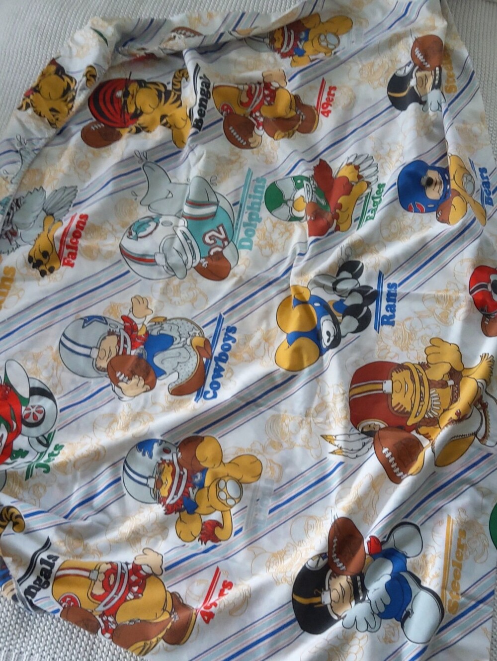 Vintage 1982 NFL Huddle Twin One Pillow Case Twin Fitted Sheet Elastic Worn Out